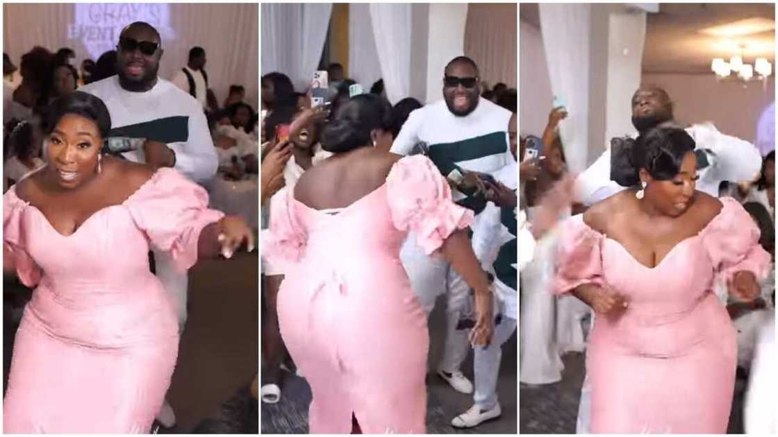 People praised her dance steps. People praised her dance steps.