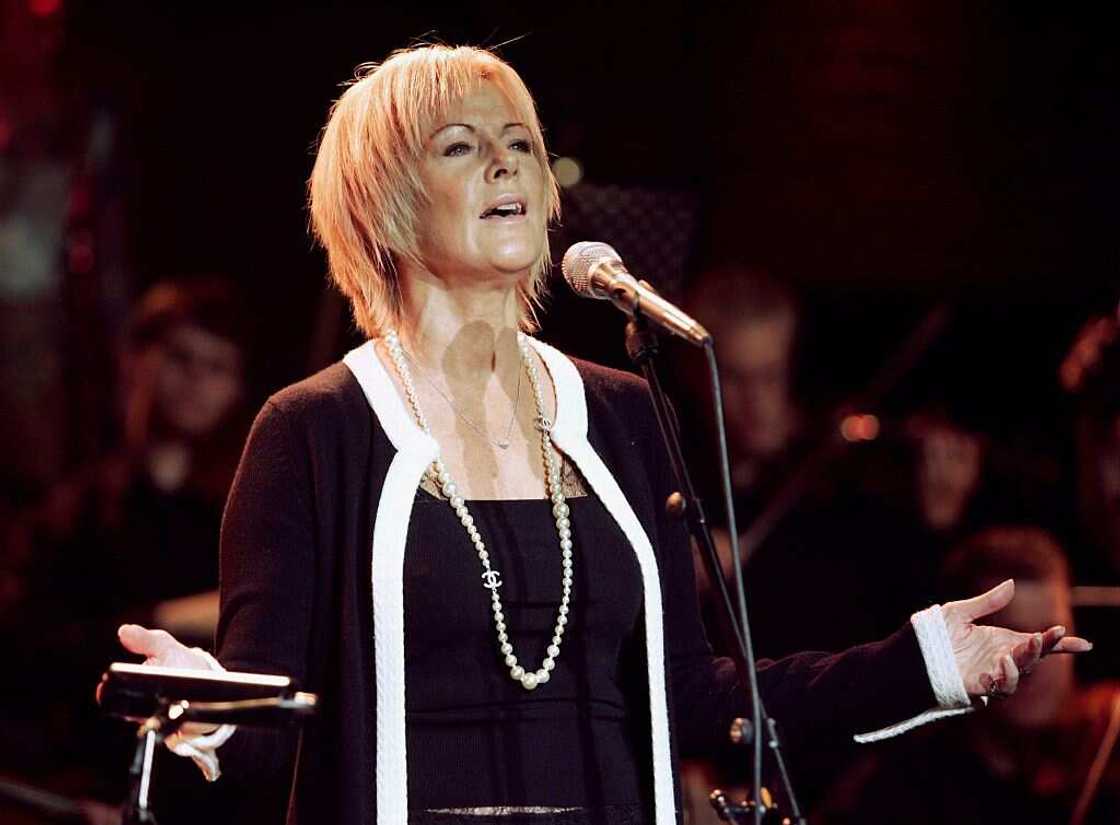 Non, Anni frid lyngstad, chanteuse d'ABBA, n'est pas décédée ! Non, Anni frid lyngstad, chanteuse d'ABBA, n'est pas décédée !