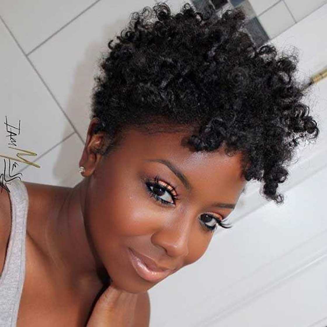 Messy curls Messy curls