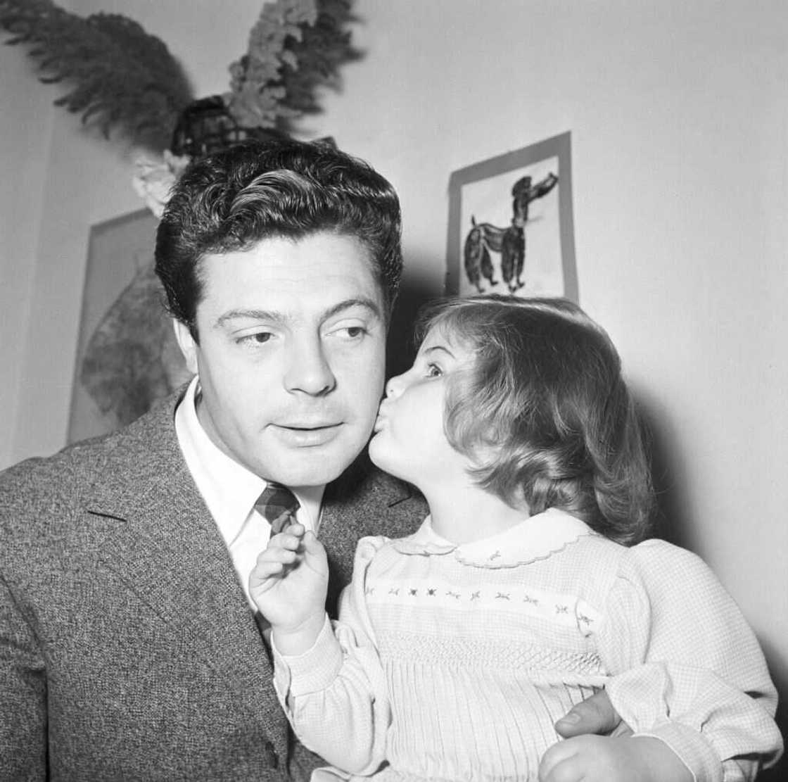 Barbara et son père
Photo : Reporters Associati & Archivi/Mondadori Portfolio via Getty Images Barbara et son père
Photo : Reporters Associati & Archivi/Mondadori Portfolio via Getty Images
