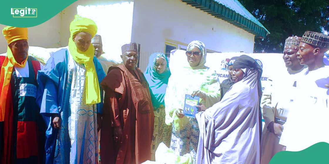  Foundation distributes poultry farming resources to women in Zamfara state