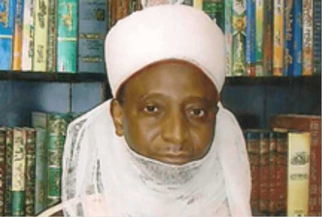 Wazirin Katsina ya yi murabus daga kan kujerarsa bayan wata takaddama da ta biyo jawabinsa a Ilorin Wazirin Katsina ya yi murabus daga kan kujerarsa bayan wata takaddama da ta biyo jawabinsa a Ilorin