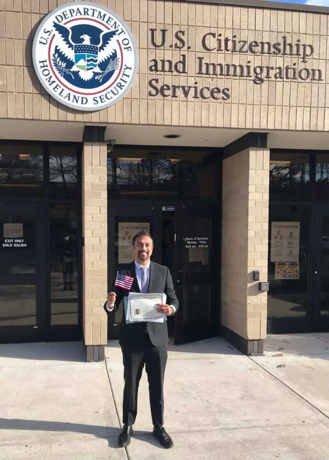 Man celebrates getting US citizenship after 20 years, shows off paperwork, social media reacts