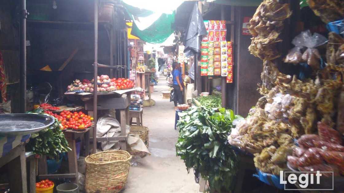 The virus has not affected the cost price of goods in the market. Photo credit: Esther Odili The virus has not affected the cost price of goods in the market. Photo credit: Esther Odili