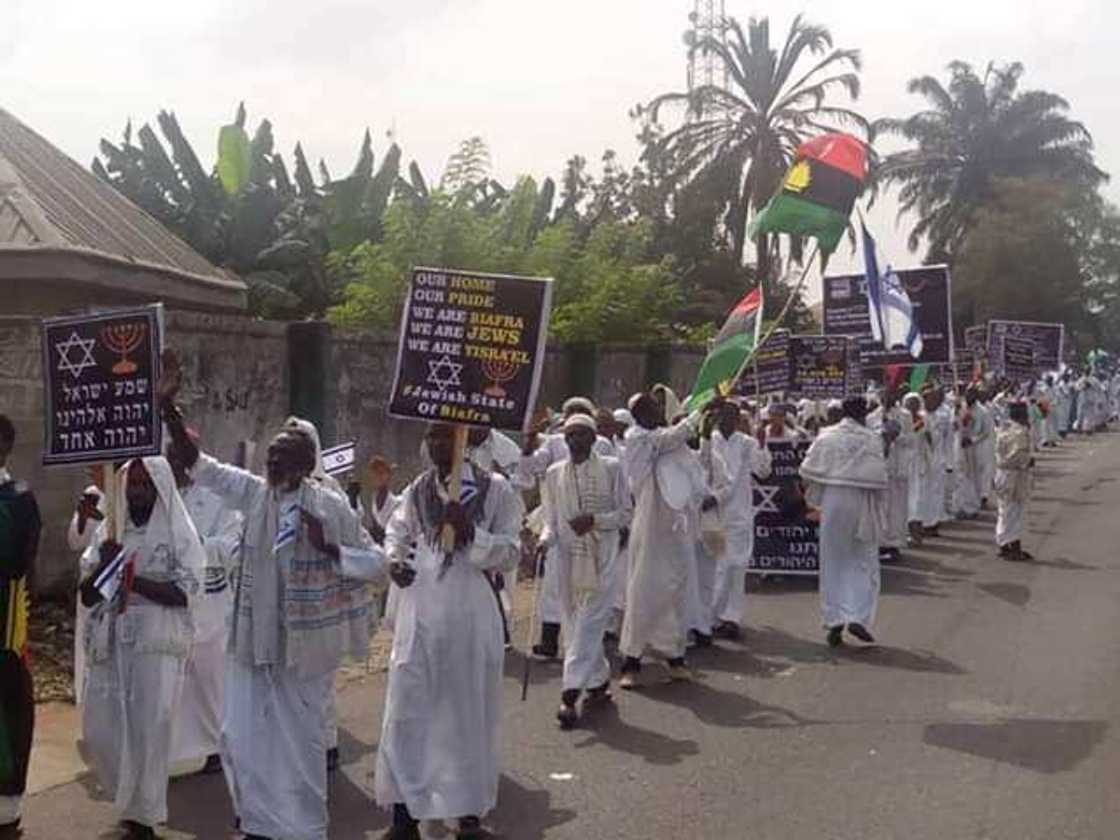 Daruruwan Yahudawa sun gudanar da zanga-zanga a jihar Abia, hotuna Daruruwan Yahudawa sun gudanar da zanga-zanga a jihar Abia, hotuna