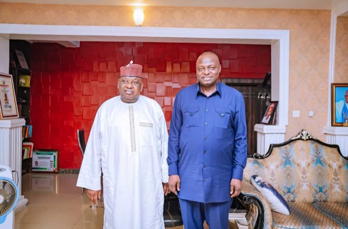 Farfesa Nentawe ya ziyarci Rufai Hanga