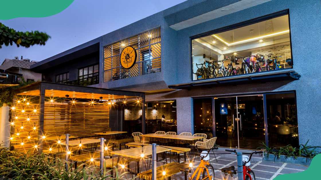 PitStop Lagos restaurant building. PitStop Lagos restaurant building.