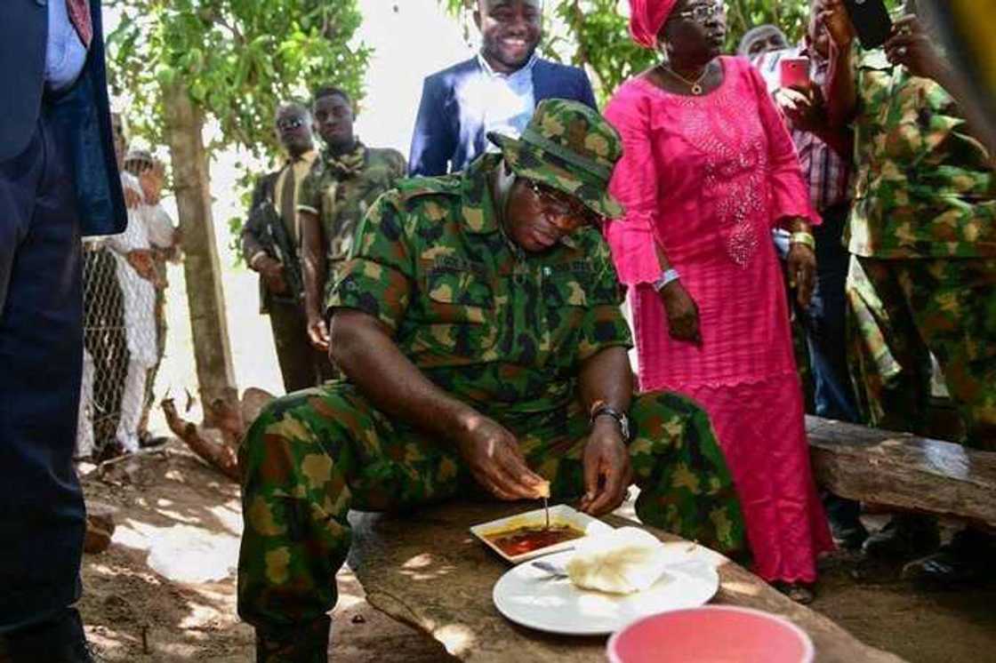 Insecurity: Governor Yahaya Bello rocks military camo, storms forest to boost Nigerian soldiers' morale