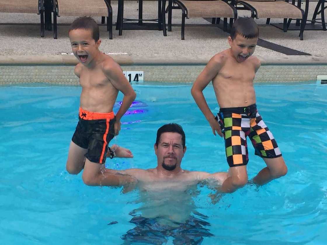 How many kids does Mark Wahlberg have How many kids does Mark Wahlberg have