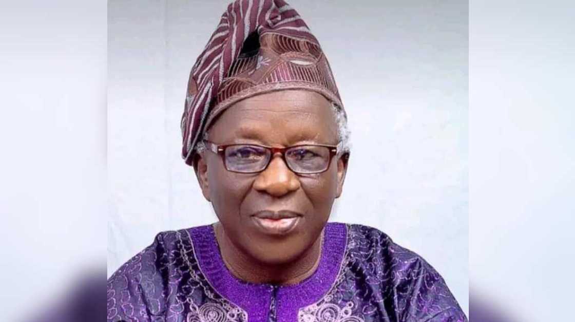 Tsohon ministan kuɗi, Onaolapo Soleye, ya kwanta dama. Tsohon ministan kuɗi, Onaolapo Soleye, ya kwanta dama.