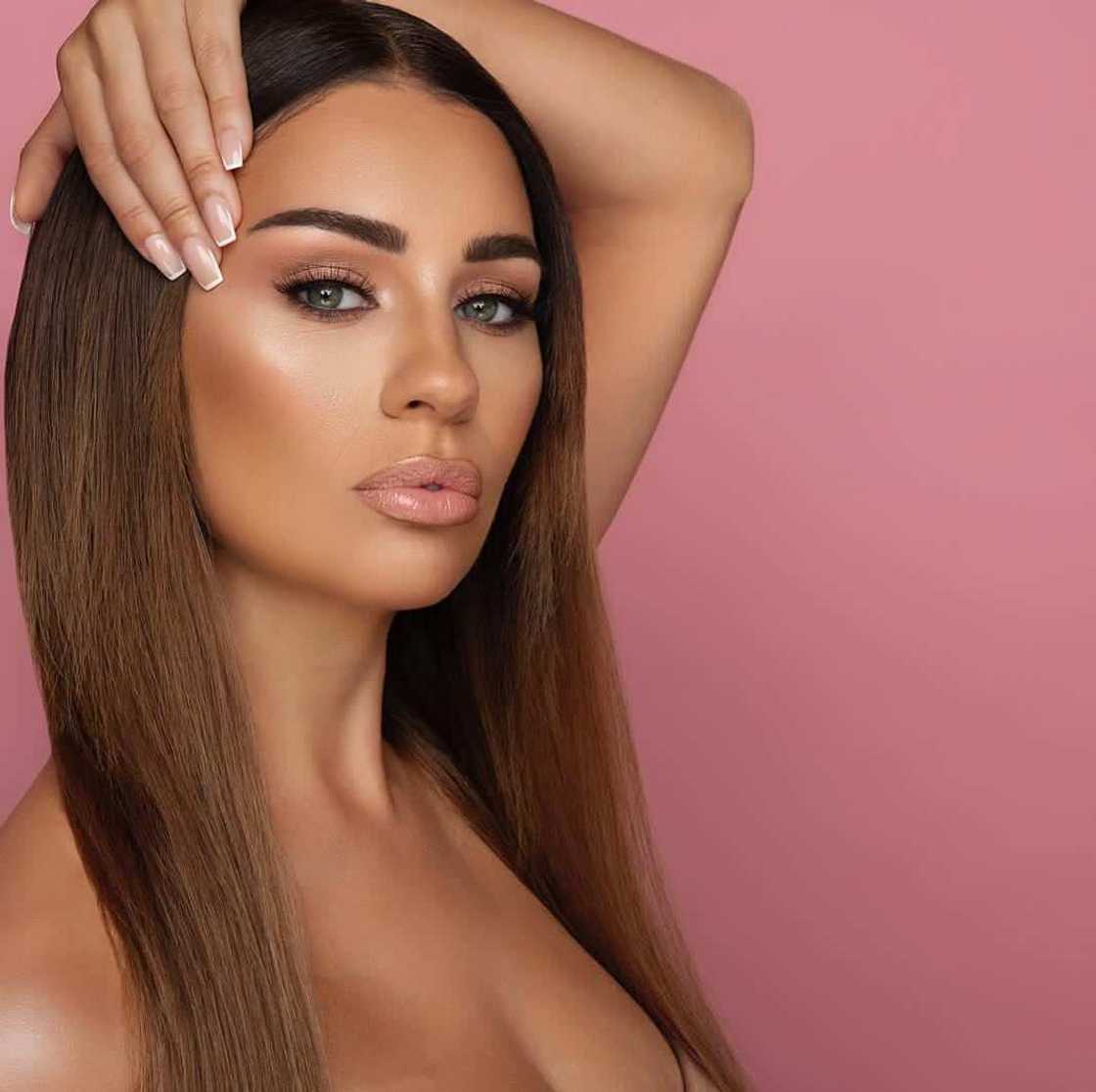 Holly Peers Holly Peers