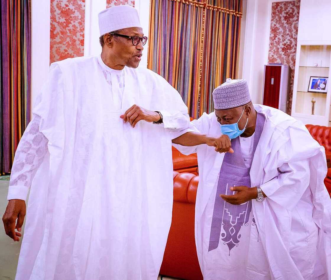Buhari ya gana da GEJ, Bagudu, Badaru da Buni a Villa Buhari ya gana da GEJ, Bagudu, Badaru da Buni a Villa