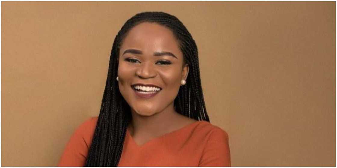 Massive celebration as young lady bags big job in UK firm Massive celebration as young lady bags big job in UK firm