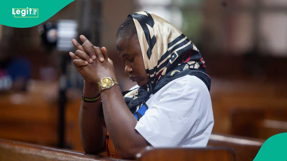 Romania, World Cup, Nigeria, FIFA, Christians, Muslims