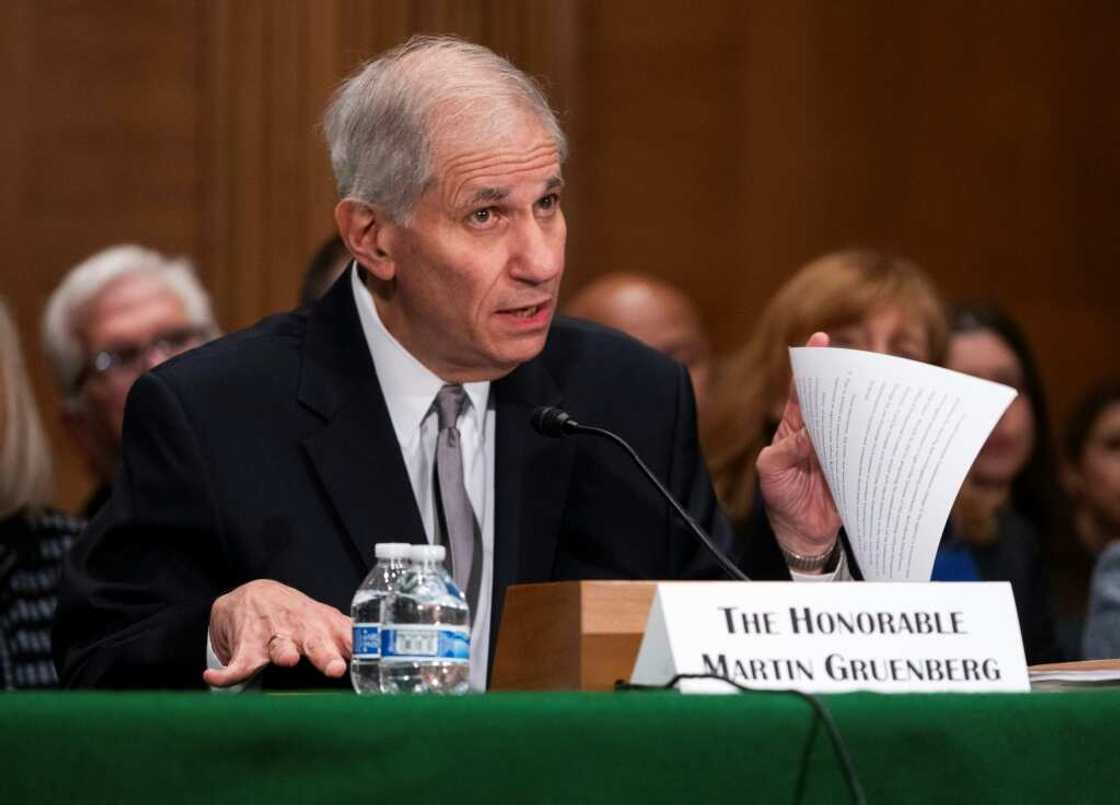 Martin Gruenberg offered to resign after bipartisan calls for his resignation Martin Gruenberg offered to resign after bipartisan calls for his resignation