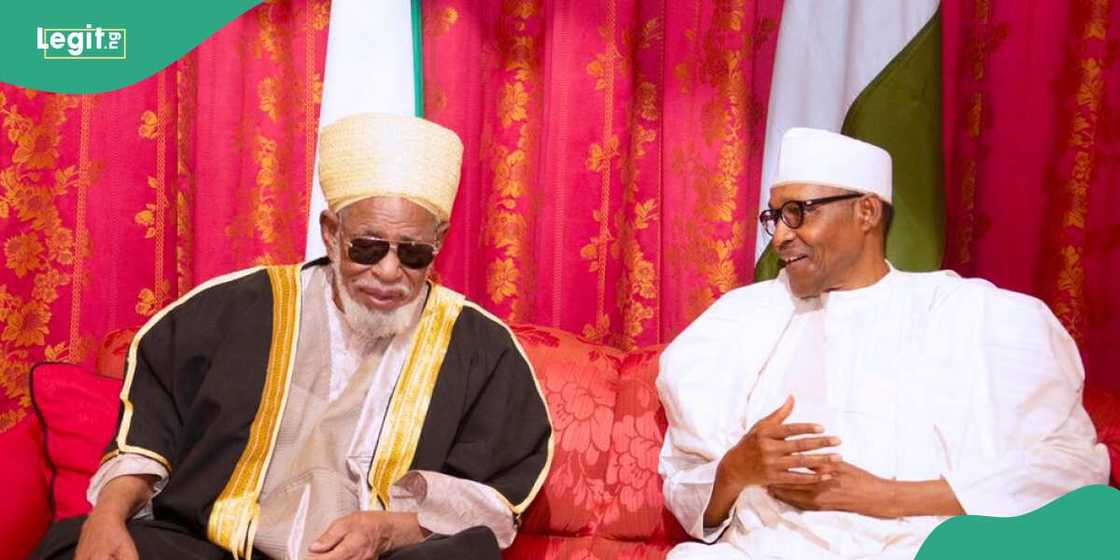 Sheikh Dahiru Bauchi tare da marigayi shugaba Buhari Sheikh Dahiru Bauchi tare da marigayi shugaba Buhari
