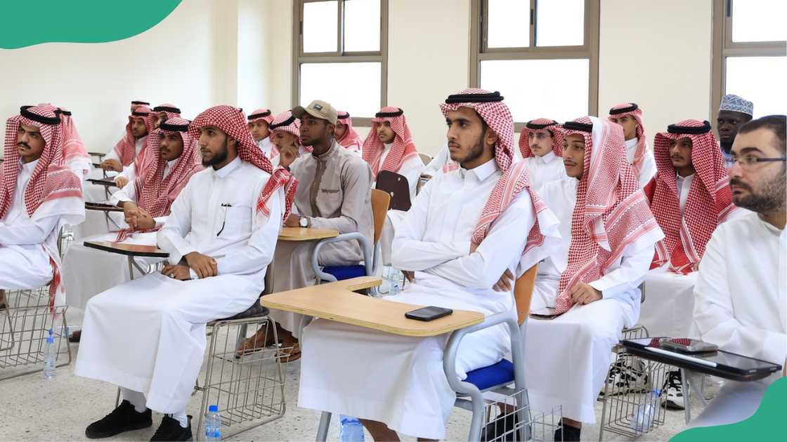 Islamic University of Madinah students in class.
