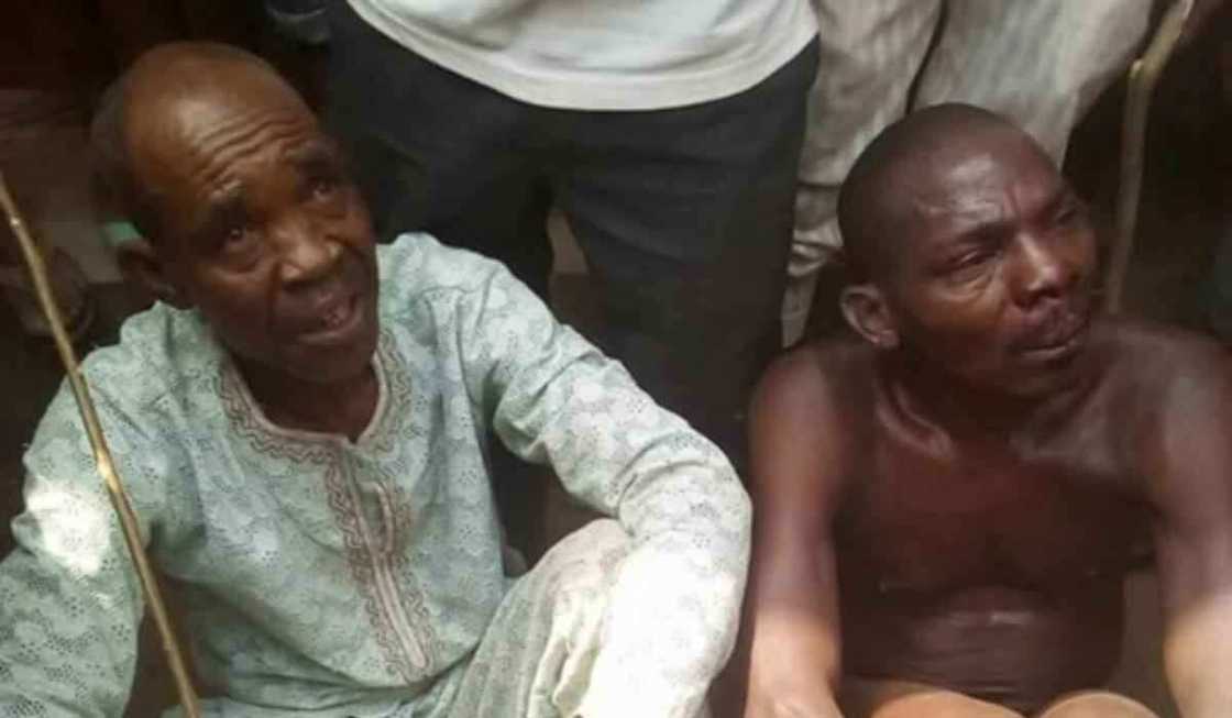 Mutane biyu sun ga ta kansu yayin da aka kama su lokacin da suka yiwa wata mata karfa-karfa suka kwace mata jariri Mutane biyu sun ga ta kansu yayin da aka kama su lokacin da suka yiwa wata mata karfa-karfa suka kwace mata jariri