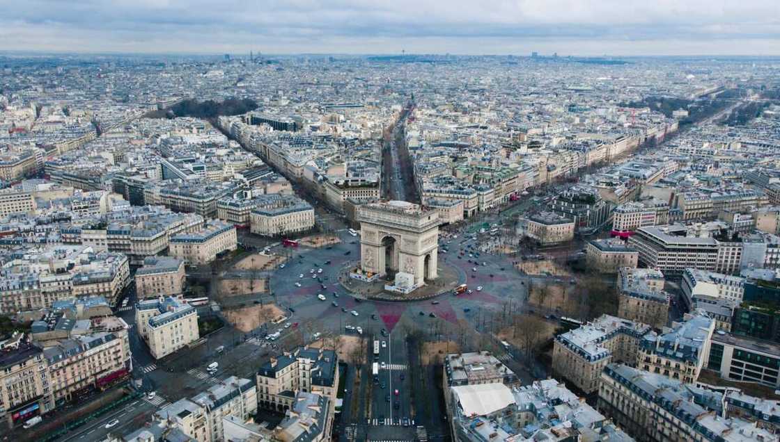 Quel est le régime politique de la France et depuis quand ? Quel est le régime politique de la France et depuis quand ?