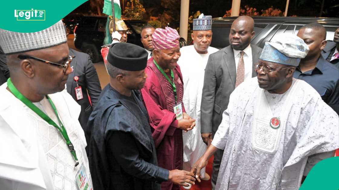 APC leaders at caucus meeting at Villa