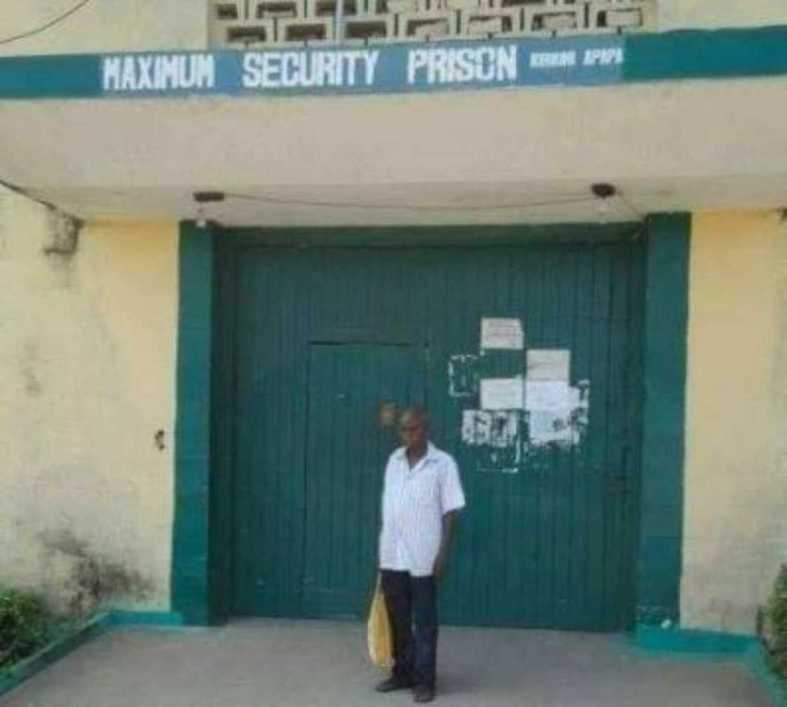 Sentenced to death: Innocent Nigerian man Olaide Olatunji steps out after 24 years in prison Sentenced to death: Innocent Nigerian man Olaide Olatunji steps out after 24 years in prison