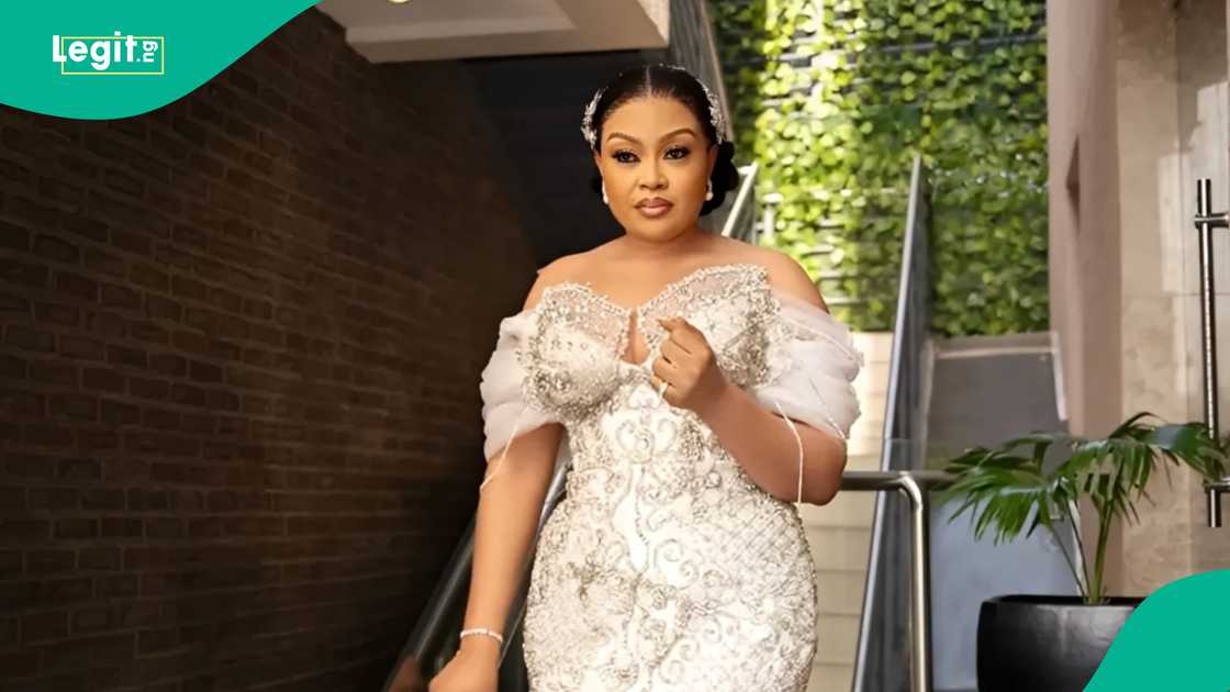 Fans react to Nkiru Sylvanus' recent look at location