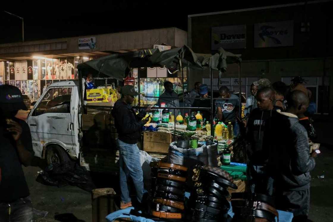 Cash-crunched Zimbabweans are increasingly turning to informal vendors for their groceries shopping Cash-crunched Zimbabweans are increasingly turning to informal vendors for their groceries shopping