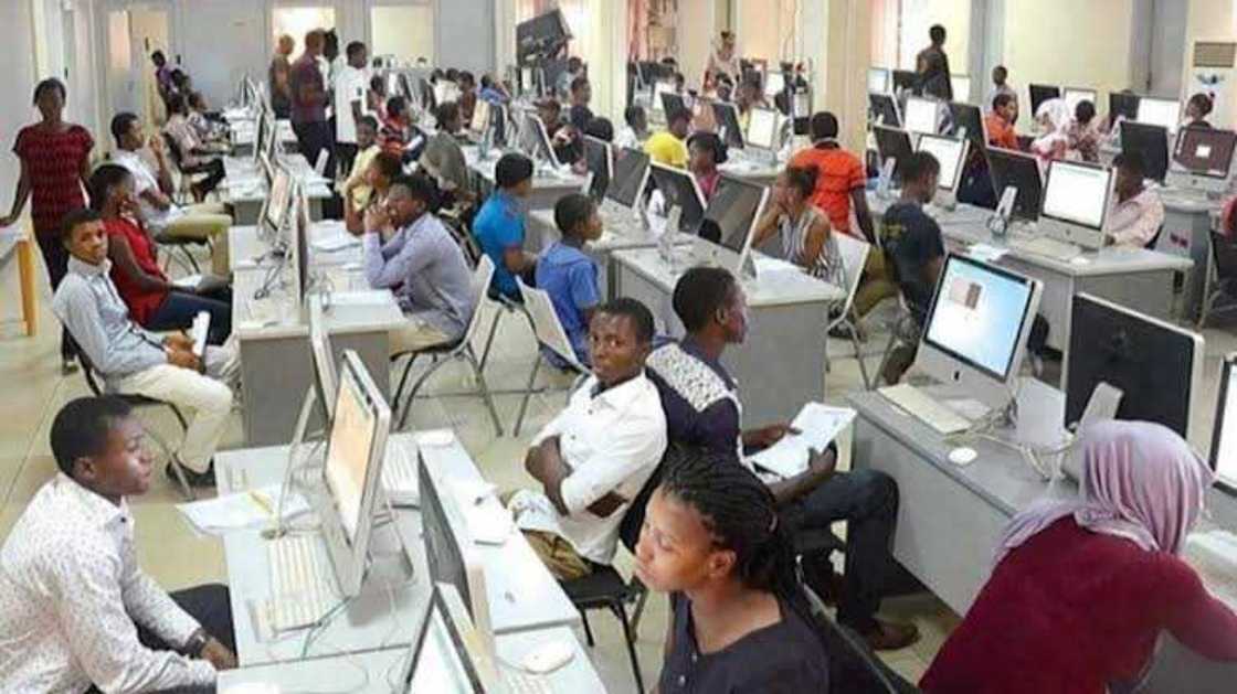 Cikakken Bayani: Dalilin Da Yasa JAMB Ta Buɗe Cibiyoyin Dake Maguɗin Jarabawa Cikakken Bayani: Dalilin Da Yasa JAMB Ta Buɗe Cibiyoyin Dake Maguɗin Jarabawa
