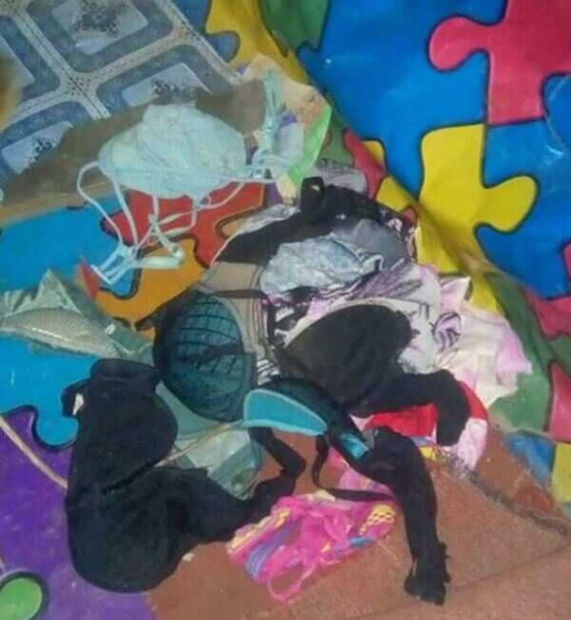 Edo pastor nabbed with bag filled with female underwears (photos, video) Edo pastor nabbed with bag filled with female underwears (photos, video)