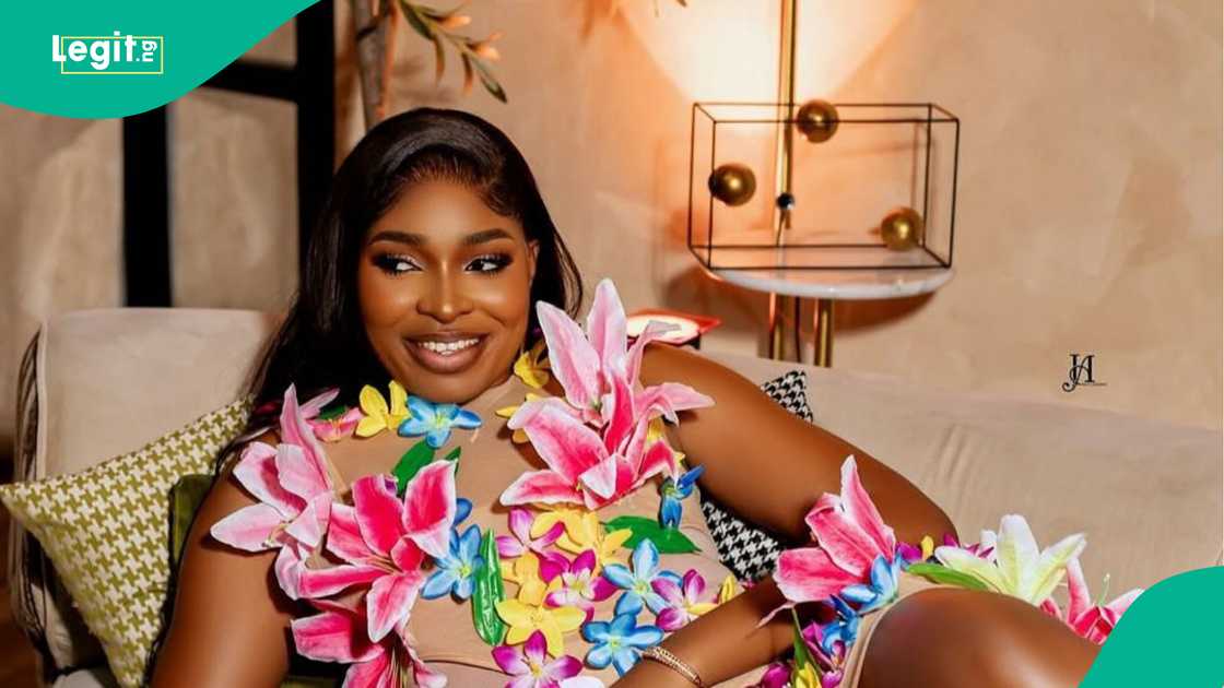 Ortega and Kayikunmi spill the tea on being in the house.