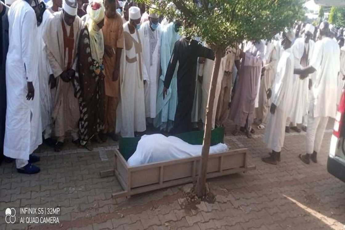 An yi jana'izar Balare Musa a Kaduna (Hotuna) An yi jana'izar Balare Musa a Kaduna (Hotuna)