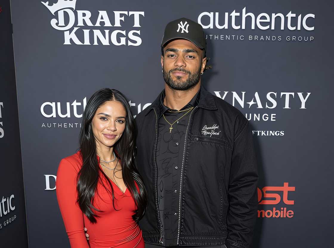 Sydney Warner and Fred Warner posing for a photo Sydney Warner and Fred Warner posing for a photo