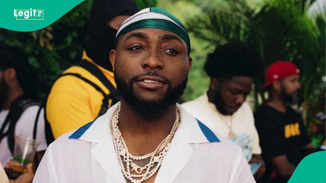 Davido shares sneek peak of '5ive' album Davido shares sneek peak of '5ive' album