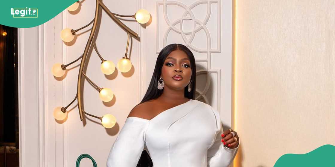 Opeyemi Aiayeola send warning over Enioal bademsu
a apology Opeyemi Aiayeola send warning over Enioal bademsu
a apology