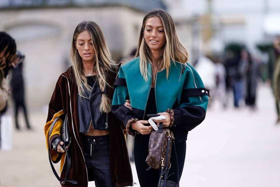 Pauline & Mathilde Tantot Pauline & Mathilde Tantot