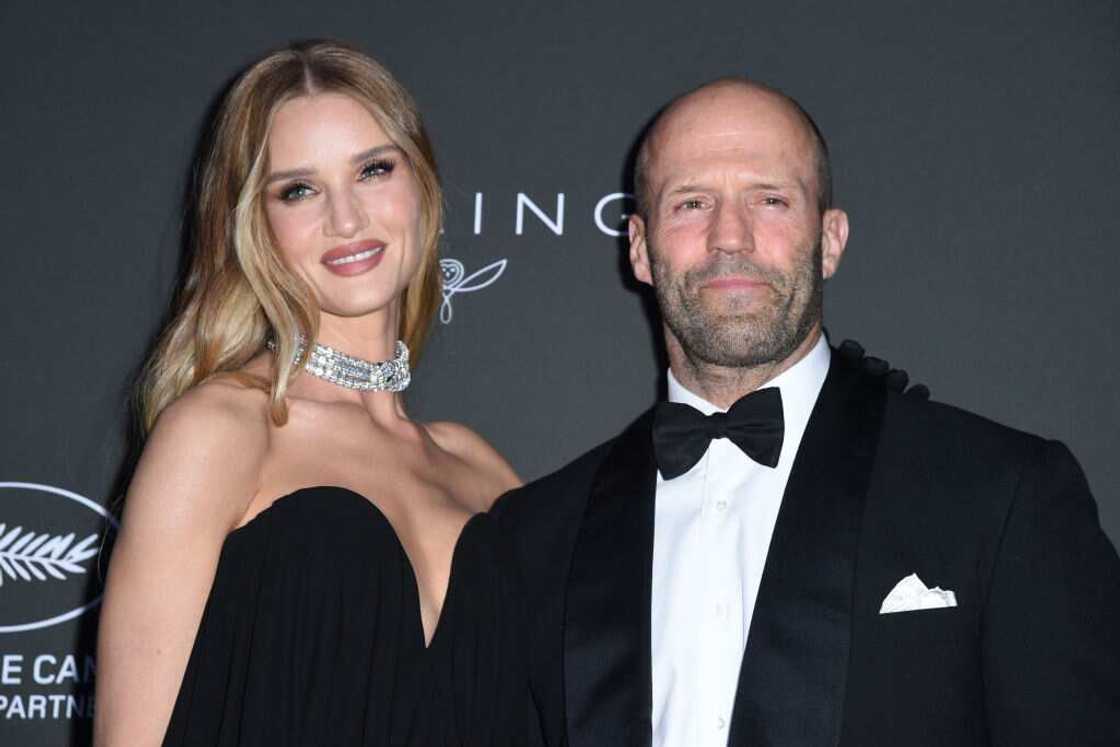 Jason Statham et sa femme Rosie Huntington-Whiteley
Photo : Lionel Hahn/Getty Images Jason Statham et sa femme Rosie Huntington-Whiteley
Photo : Lionel Hahn/Getty Images