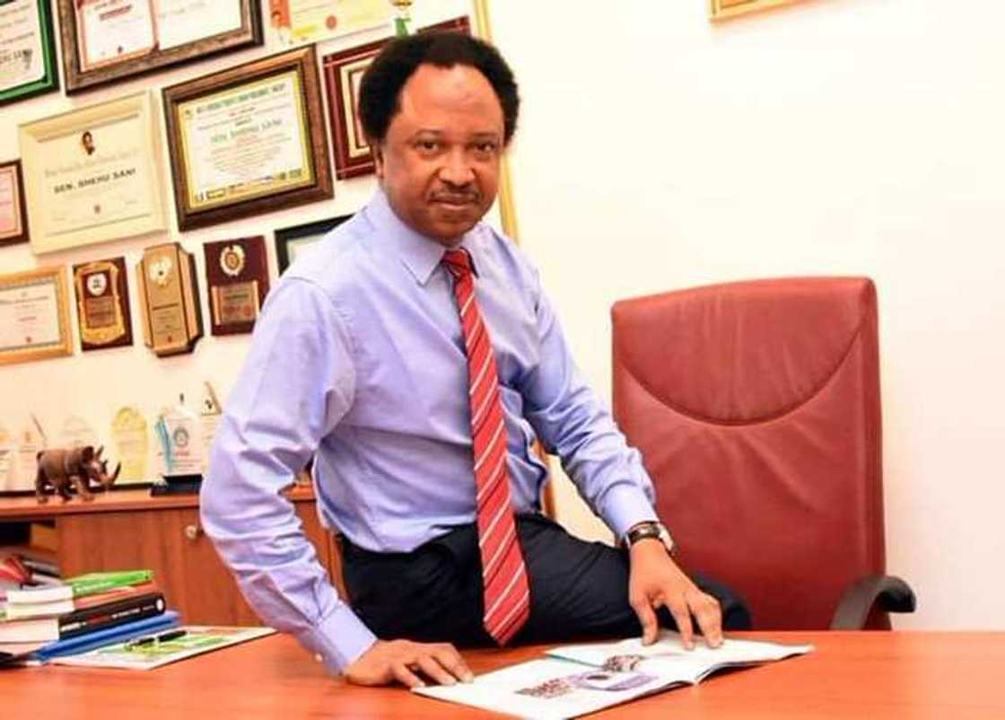 Su Burutai su godewa Allah ba lokacin da muke majalisa bane, in ji Shehu Sani