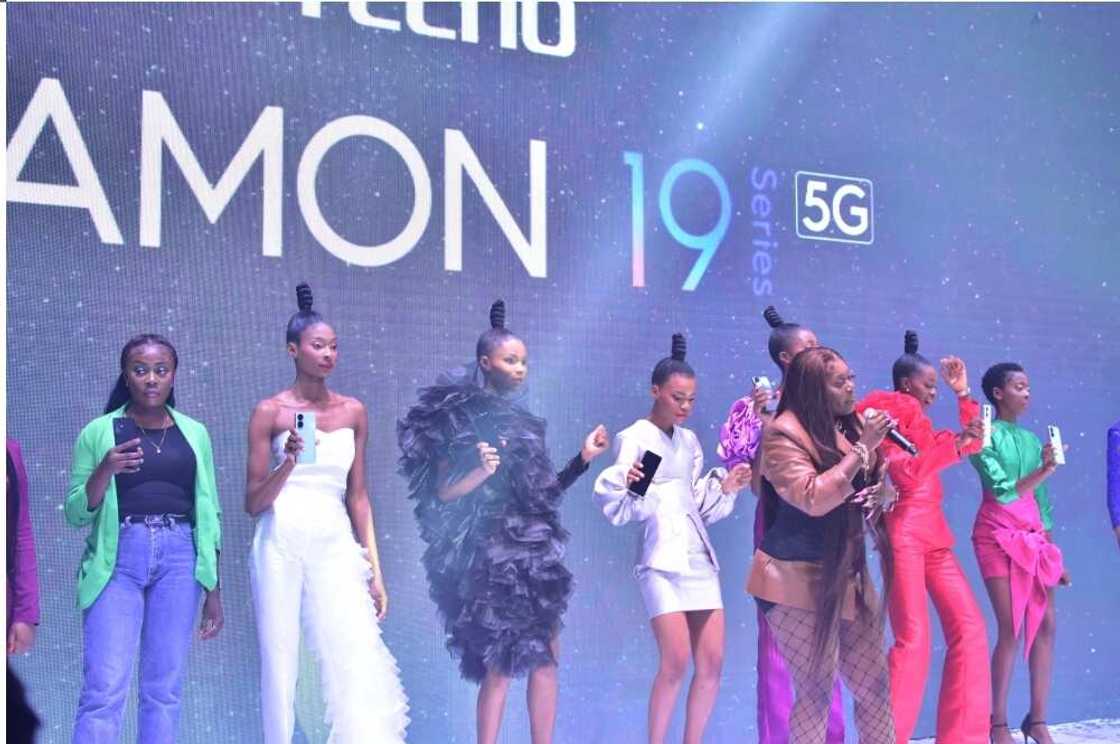 Niniola Thrills Audience with an Outstanding Performance at the TECNO CAMON 19 Launch Niniola Thrills Audience with an Outstanding Performance at the TECNO CAMON 19 Launch
