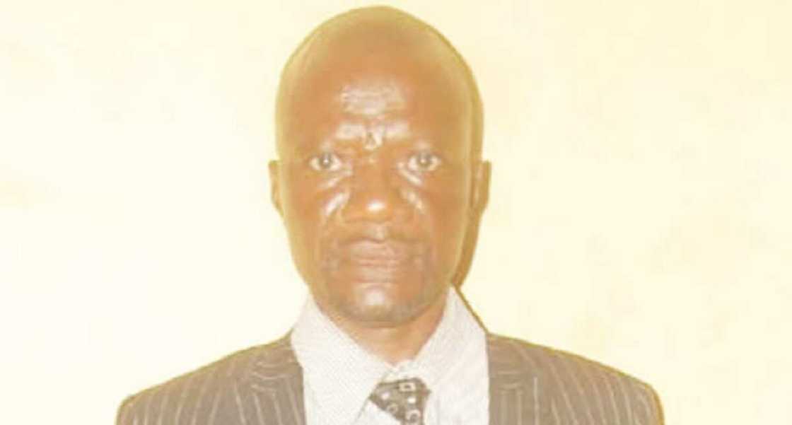 An kama lauyan bogi yana tsakar kare wani a kotu An kama lauyan bogi yana tsakar kare wani a kotu