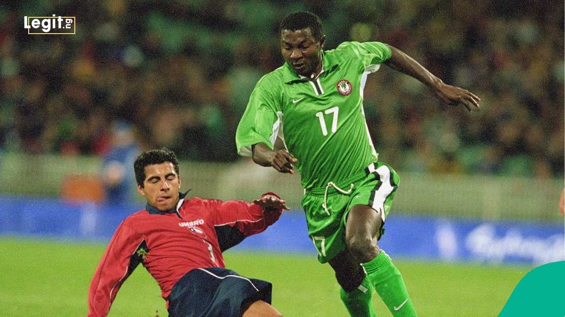 Julius Aghahowa, Nigeria, Super Eagles, Chile, Sydney, Olympics. Julius Aghahowa, Nigeria, Super Eagles, Chile, Sydney, Olympics.
