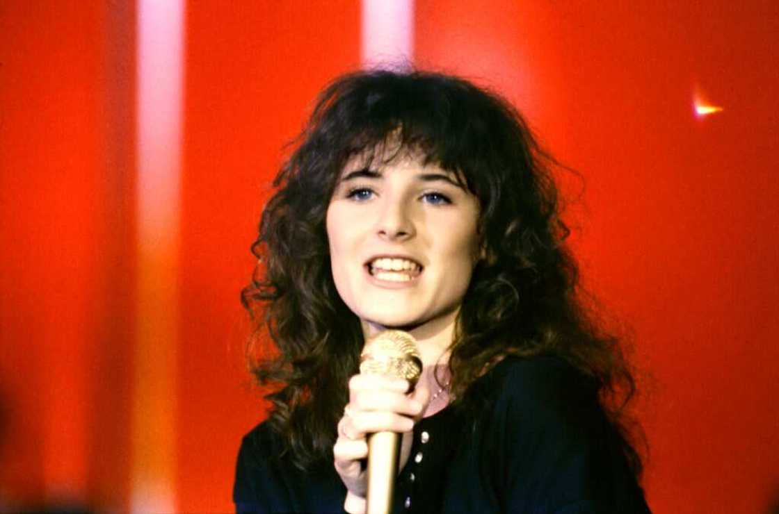 Biographie d'Elsa Lunghini su scène Biographie d'Elsa Lunghini su scène