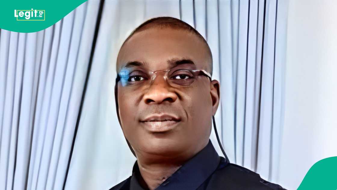 Reactions trail video of KWAM 1 reuniting with son by Bisola Badmus