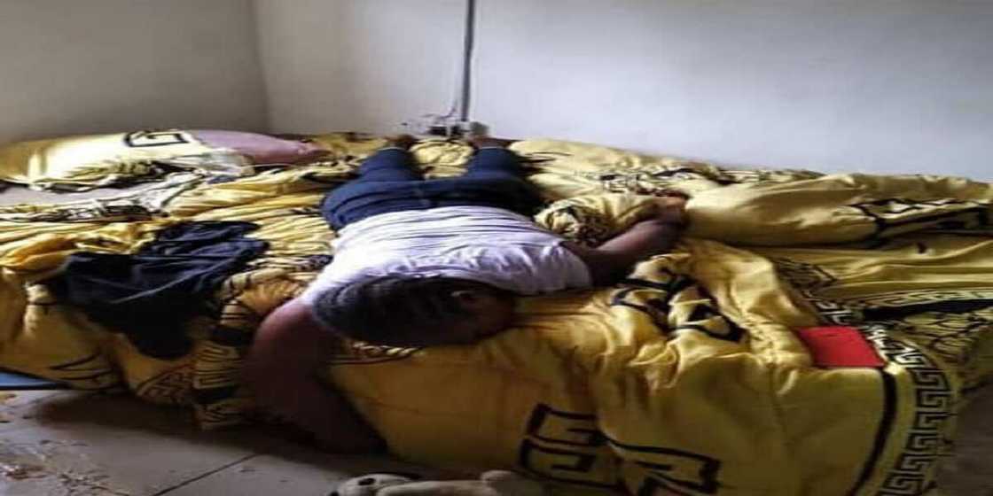 Yadda budurwa ta mutu a dakin saurayi (Hotuna) Yadda budurwa ta mutu a dakin saurayi (Hotuna)