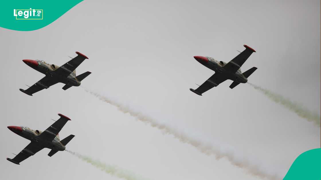 Sojojin sama sun lalata maboyar 'yan ta'adda a Borno Sojojin sama sun lalata maboyar 'yan ta'adda a Borno