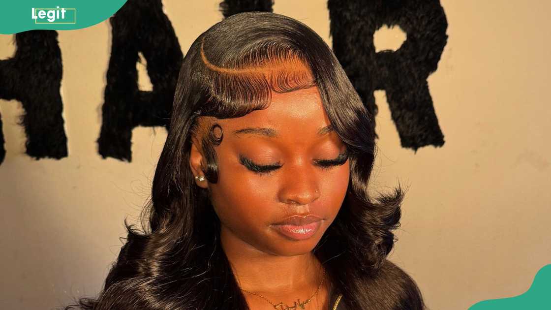 Side-swept loose waves Side-swept loose waves