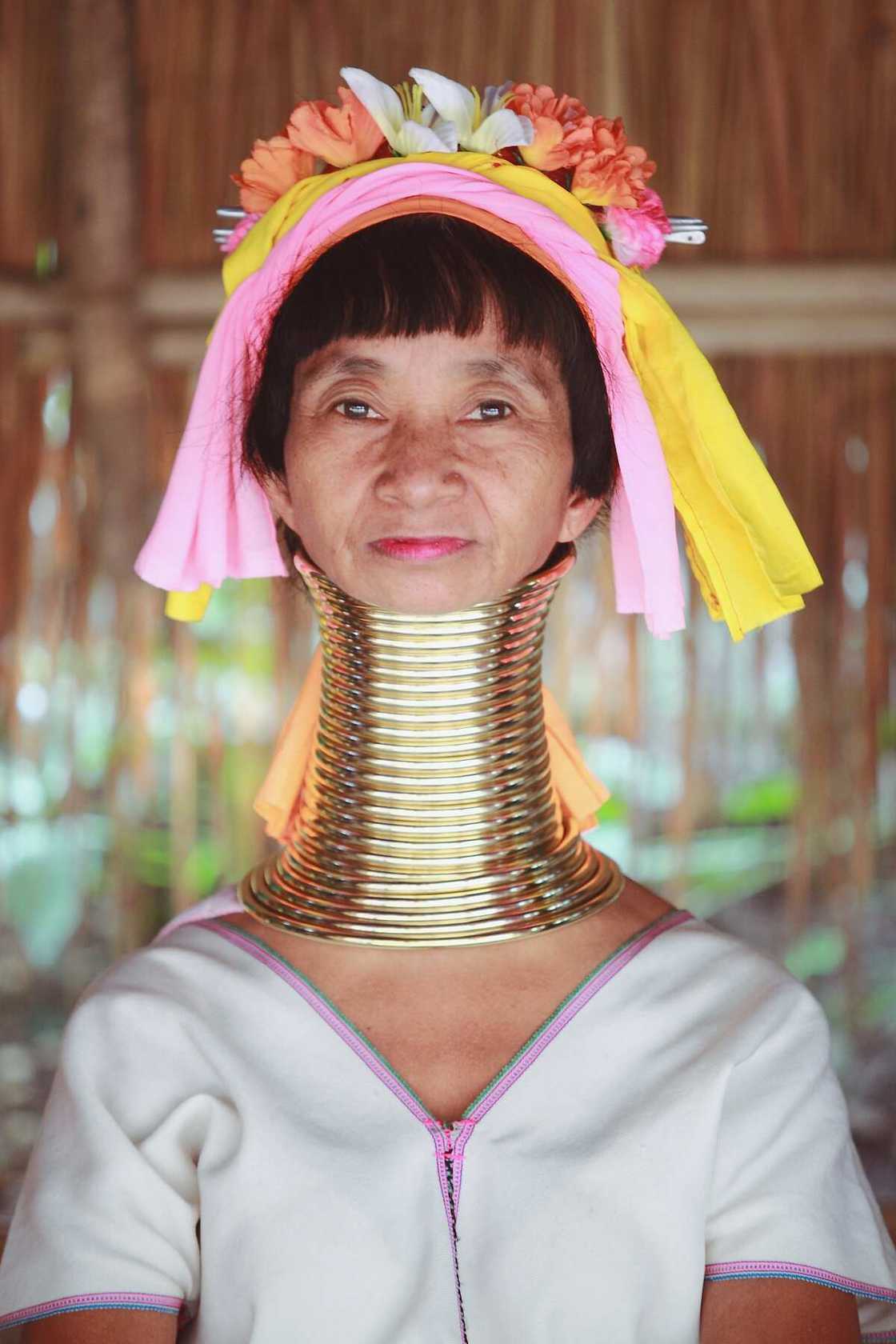 Femme girafe Femme girafe
