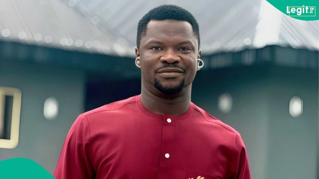 Gospel singer Toluwanisings survives ghastly road accident with crew, shares photos