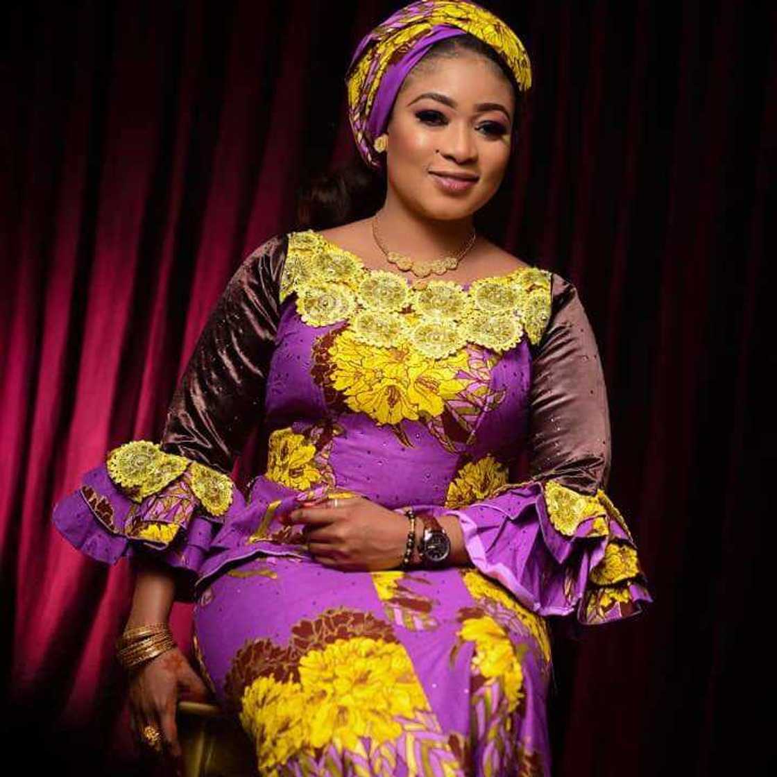 Hotuna: Tsofaffin jaruman Kannywood mata guda 15 da suka dawo harkar fim bayan mutuwar auren su Hotuna: Tsofaffin jaruman Kannywood mata guda 15 da suka dawo harkar fim bayan mutuwar auren su