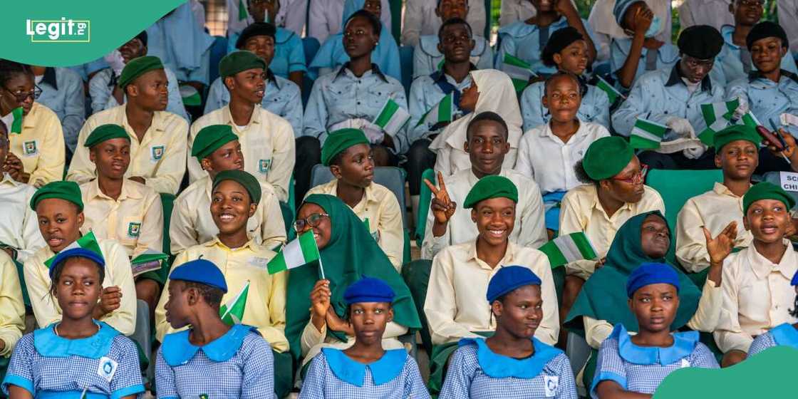 100,000 Nigerian students get educational support to excel 100,000 Nigerian students get educational support to excel