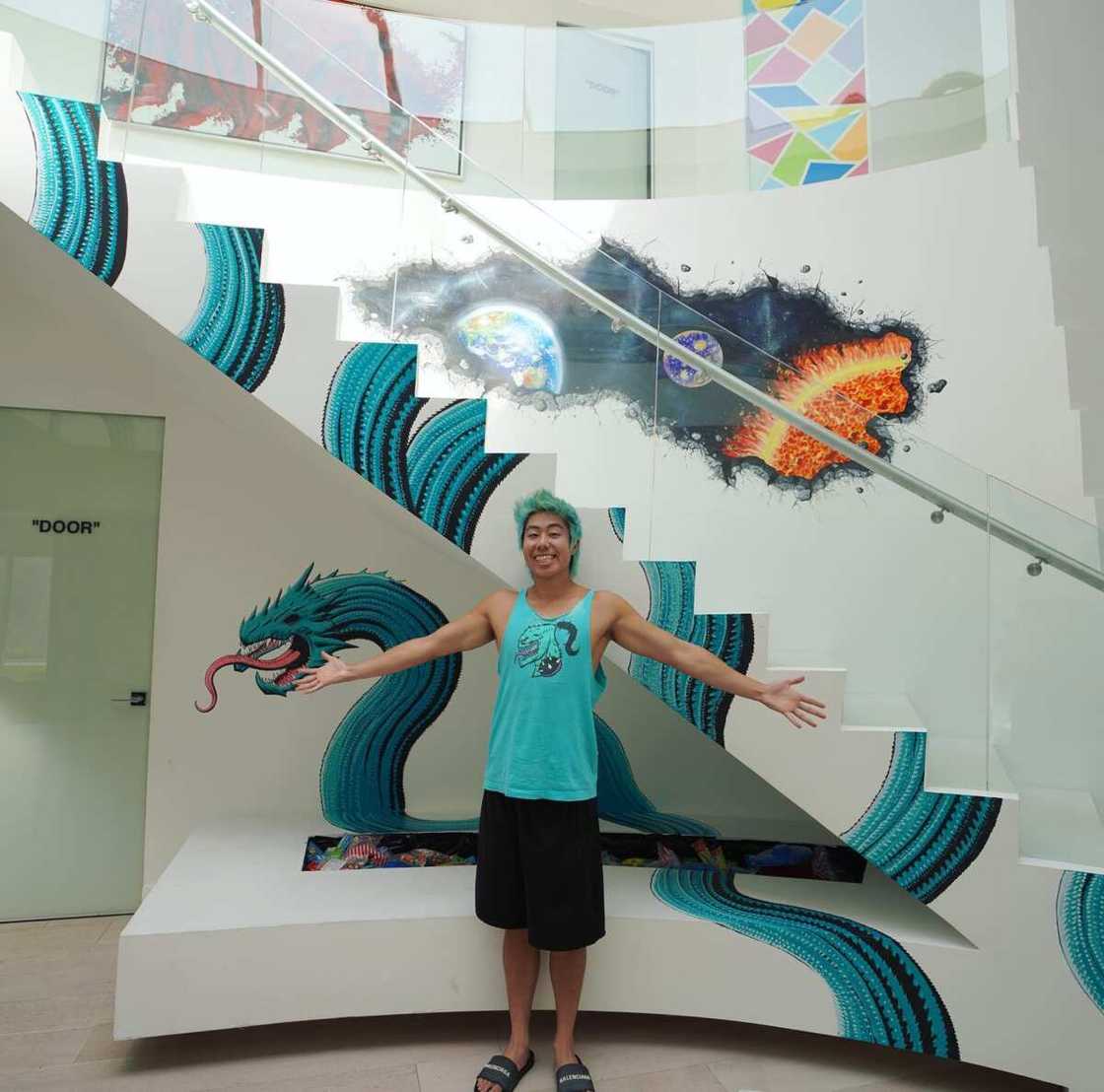 How much is Zhc’s worth? How much is Zhc’s worth?